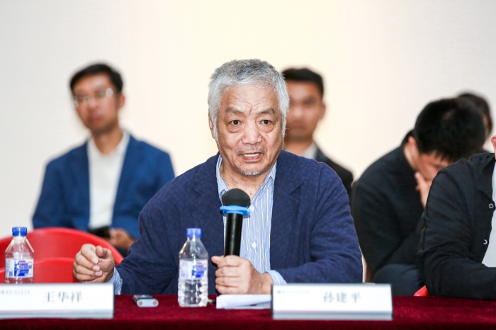 纪念一位杰出艺术家与教育家：直面形象——忻东旺绘画教学研究展开幕