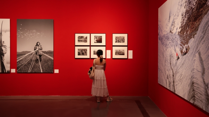 历时10余年抢救性收集 500余件摄影作品与文献呈现“国家肖像与人民史诗”