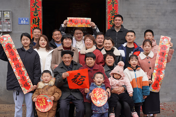 世间本无隐逸之路，只有生活——程美信专访