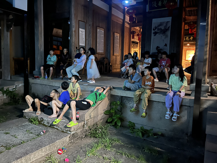 世间本无隐逸之路，只有生活——程美信专访