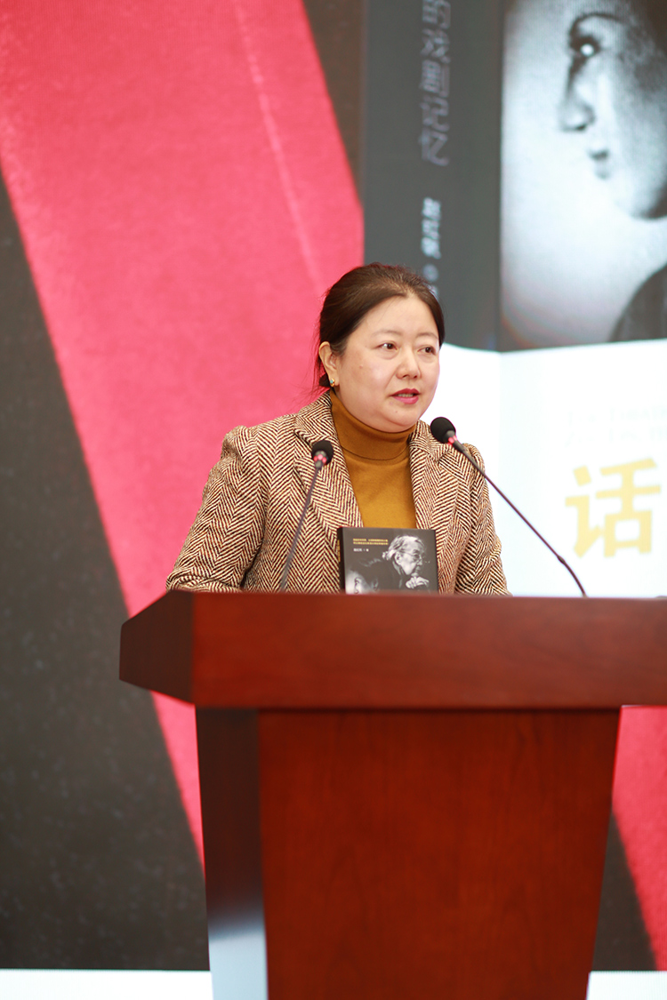 跨越百年风雨·以话剧唤醒民族之魂 《话剧皇后：一个时代的戏剧记忆》表演艺术家朱琳传记新书见面会举办