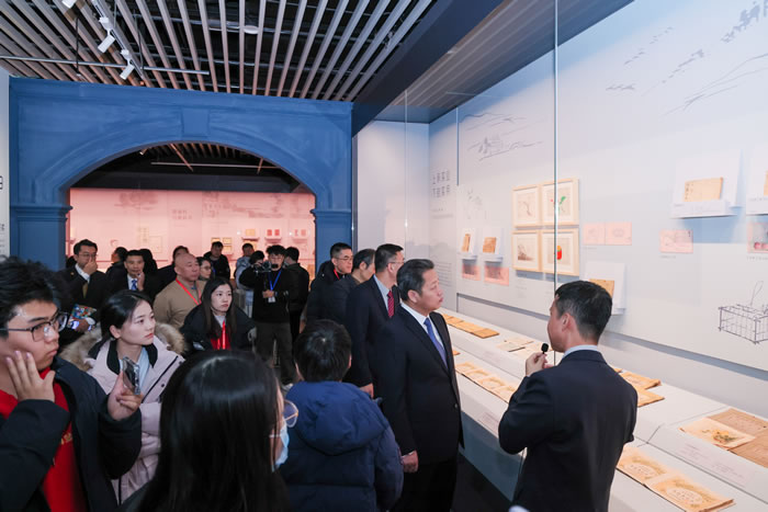 中国基础美术教育文献展——在美术教育的前世今生中重见你我