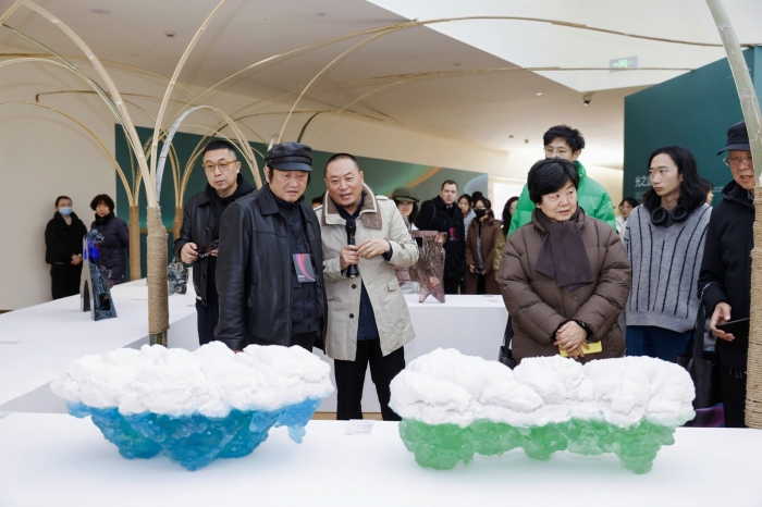 “真实与虚幻”：2025杭州国际当代玻璃艺术展举行