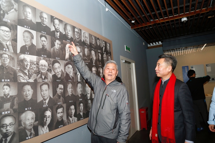 回望百年历史 致敬巨匠精神：《百年巨匠》文献展在京开幕