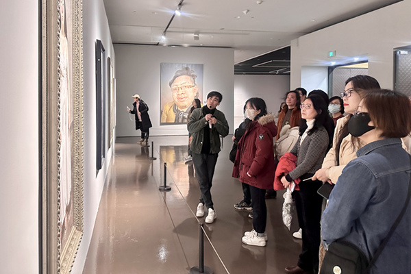 首个“非遗春节”，中华艺术宫里的浓浓艺术年味