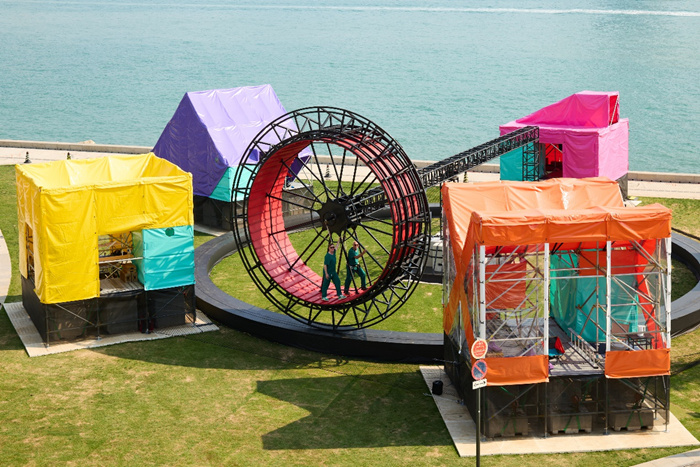 香港西九艺术节：在转动轮轴间，重构城市的艺术呼吸