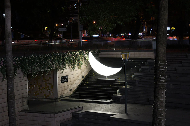 Hello! 月亮先生：Leonid Tishkov的深圳之旅