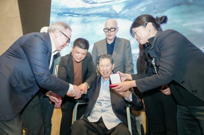 肖峰艺术馆开馆暨“时代之子——肖峰、宋韧艺术展”开幕