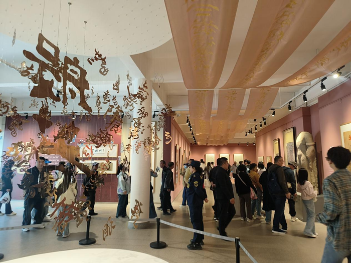 千年云冈 般若生辉——郑勤砚作品展点亮云冈美术馆