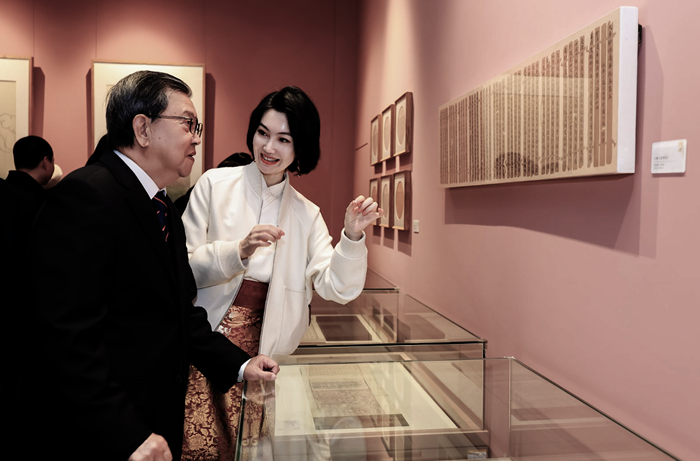 千年云冈 般若生辉——郑勤砚作品展点亮云冈美术馆