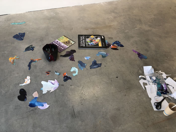 龚若愚：一头跨文化语境下不停拉磨的“倔驴”