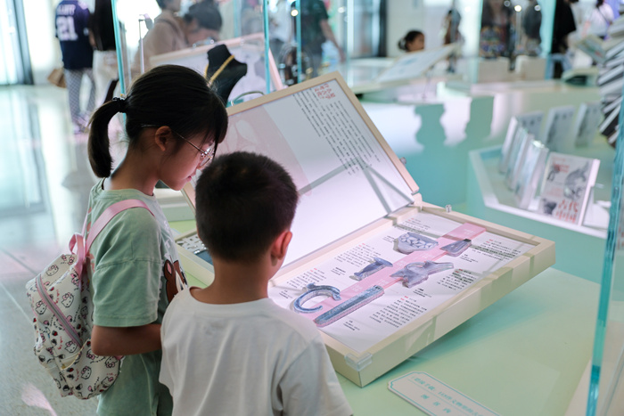 一本书让你“思接千载”：用115件珍贵文物串起古代中国