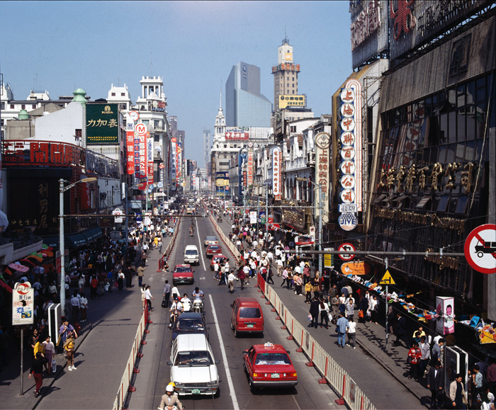 “建造上海”：漫步西岸美术馆，重温新上海75年的建城史