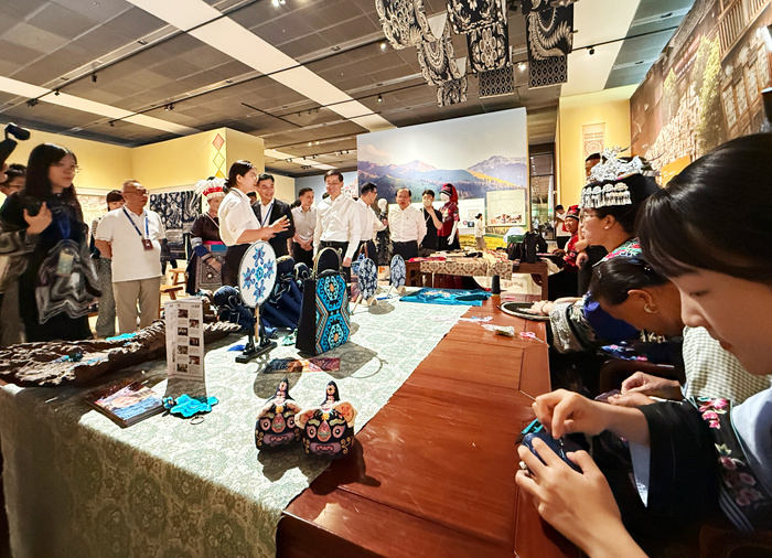 非遗正青春：非遗传承人研培计划十年成果展在京亮相