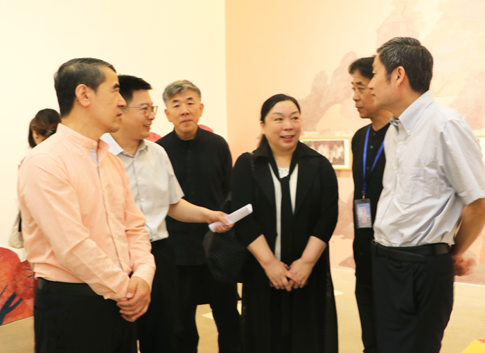 “以美筑梦——2024·儿童图画书创作100成果展”在中国妇女儿童博物馆开幕