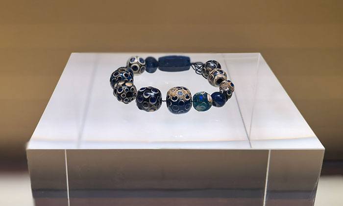 清凉剔透 流光溢彩——淄博琉璃艺术竟然这么美！