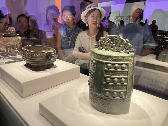 “达古今之宜——清代宫廷设计潮流” 展：在古物新韵中解码传统与创新