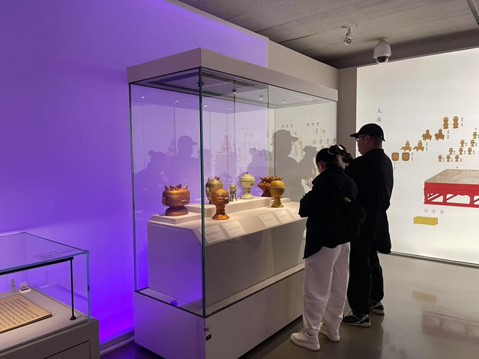 “达古今之宜——清代宫廷设计潮流” 展：在古物新韵中解码传统与创新