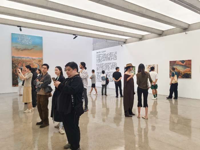 在形与色间书写：倪军新作展《世界、绘画与写作》偏锋画廊开幕