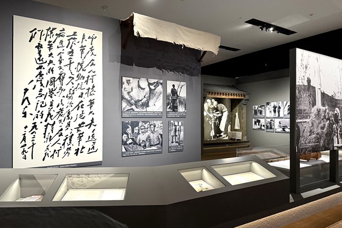 300余件套实物和400余张照片：国博“讲述”国际友人与中国抗战