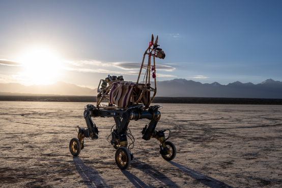 “带电的孩子”：当算法成为我们的“幻肢”