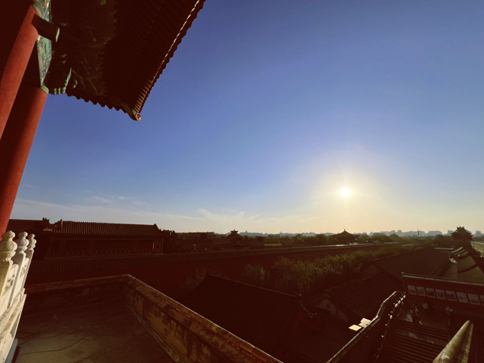 走进故宫百年大展——一件件明星文物背后，是守护传承的故事