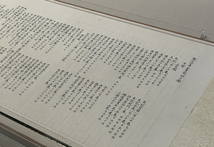 走进故宫百年大展——一件件明星文物背后，是守护传承的故事