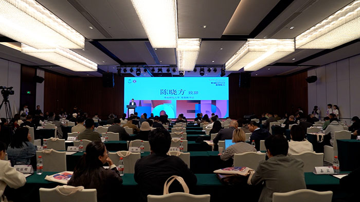 生命之行与诗性表达：“诗与行——古棕油画作品展”华南师范大学美术学院开幕