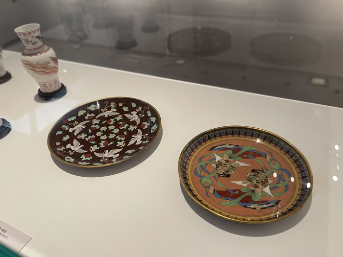 一个具有69年历史学院的“思想文脉”——“人民的‘形式’：清华大学美术学院的艺术之路”展览开幕